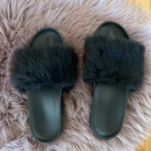 Ugg Slippers- Used